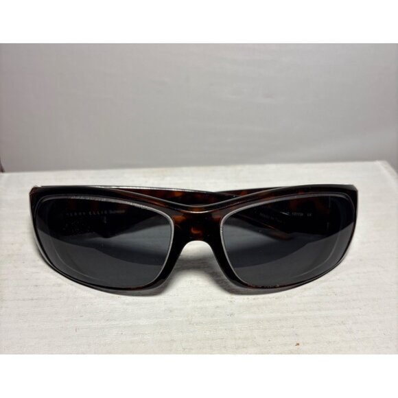 Perry Ellis Sunwear Tortoise Shell Womens Sunglasses With Dark Lenses - Picture 2 of 9